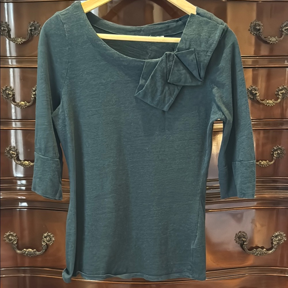 2 for $20 item. Anthropologie 100% cotton tee shirt top Size XS to S